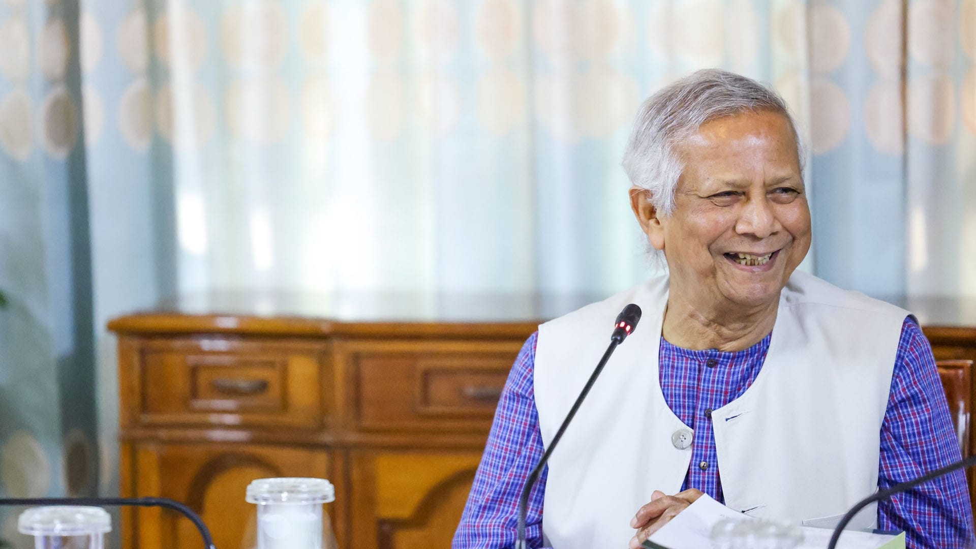 কৌশলগত মরণ ফাঁদ থেকে বাংলাদেশকে রক্ষা করলেন ড. ইউনূস?