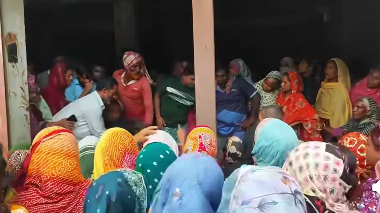 প্রাণ দিতে হলো ভালোবাসার মূল্য – স্বামীকে বাঁচাতে গিয়ে স্ত্রীর মৃত্যু