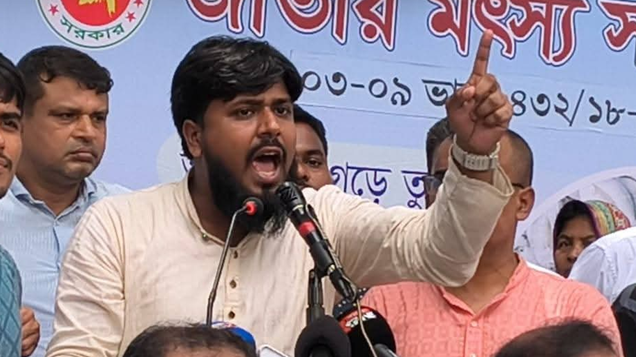 মন চাইলেই উড়াল দেওয়ার সুযোগ নেই, উপদেষ্টাদের চিকিৎসা নিতে হবে দেশেই : আরিফ