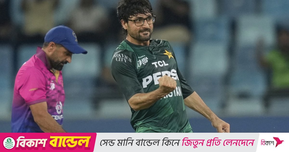 আরব আমিরাতকে ধসিয়ে সুপার ফোরে পাকিস্তান