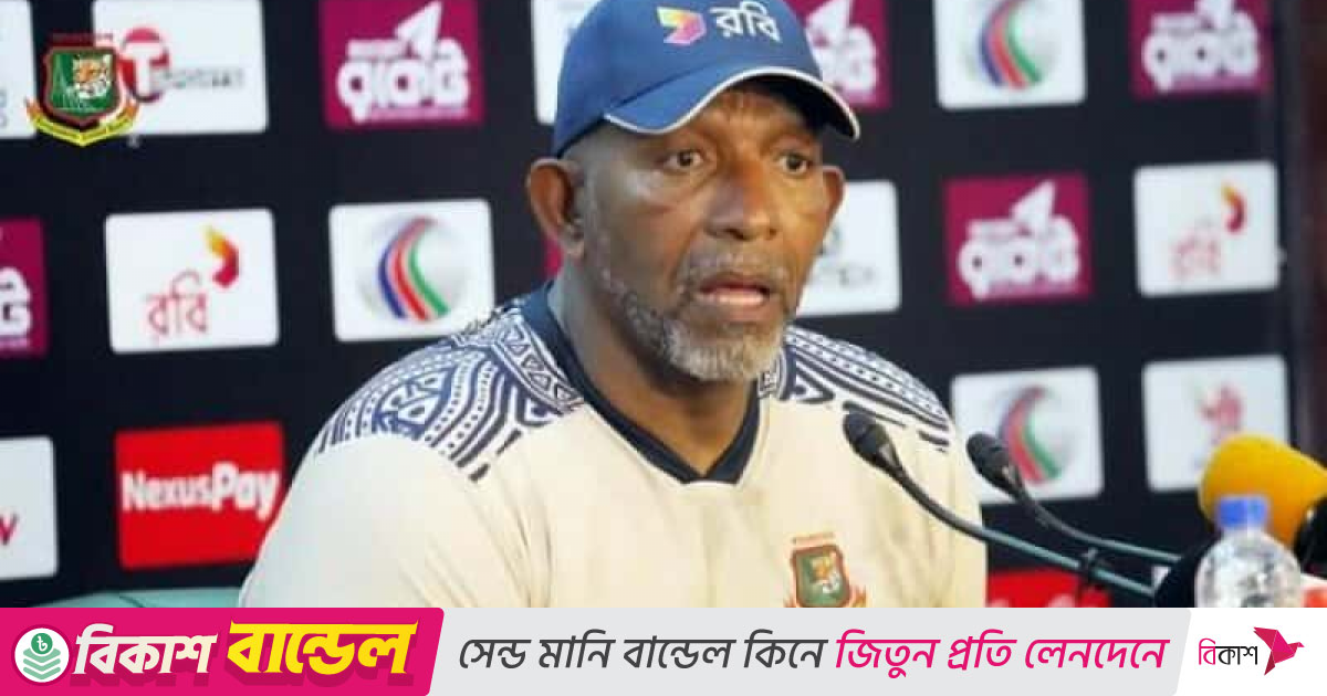 বর্ণবাদমূলক কোনও কিছু গ্রহণযোগ্য নয়: সিমন্স