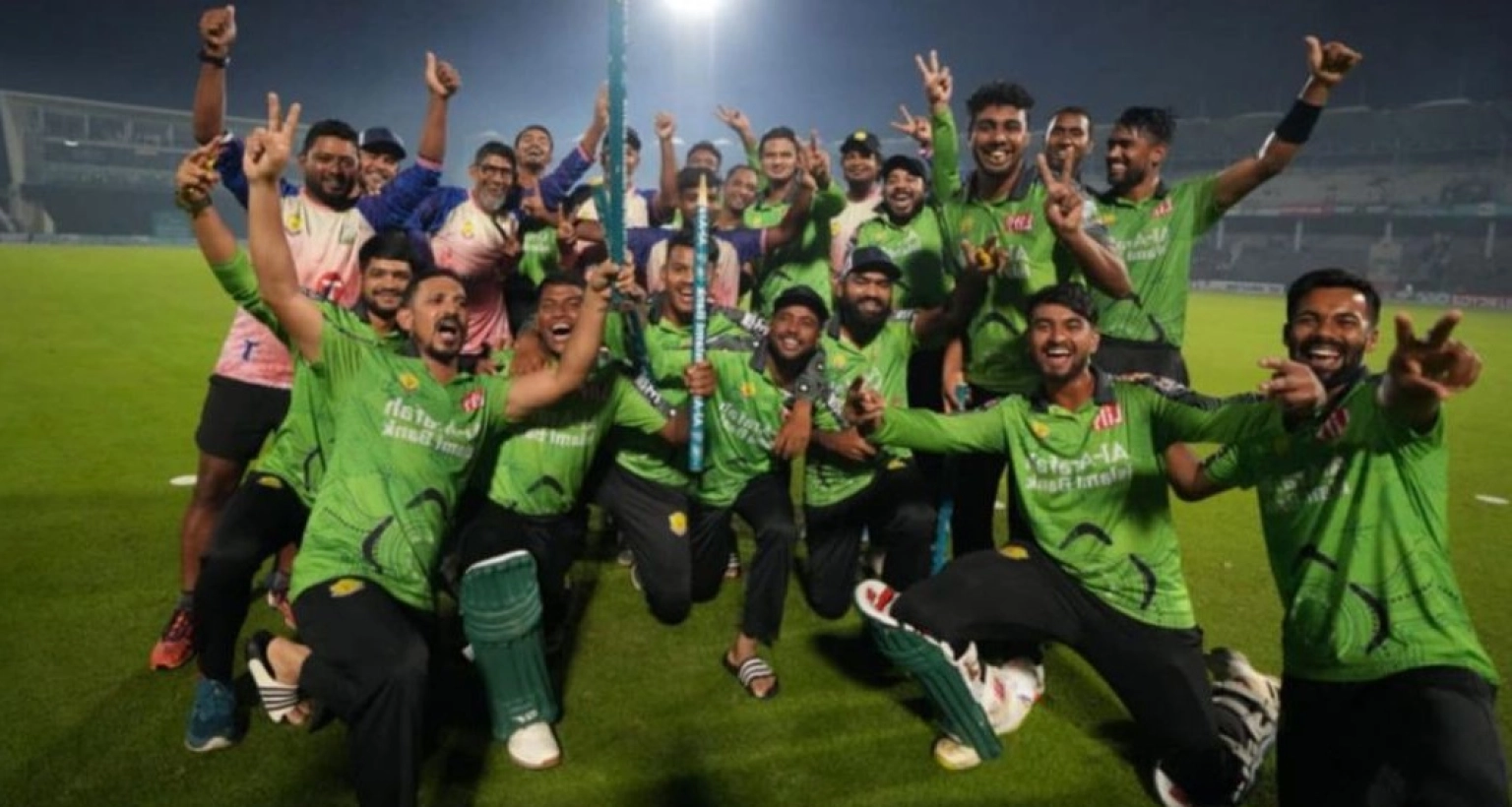 নাসির হোসেনের অলরাউন্ড নৈপুণ্যে চ্যাম্পিয়ন রংপুর