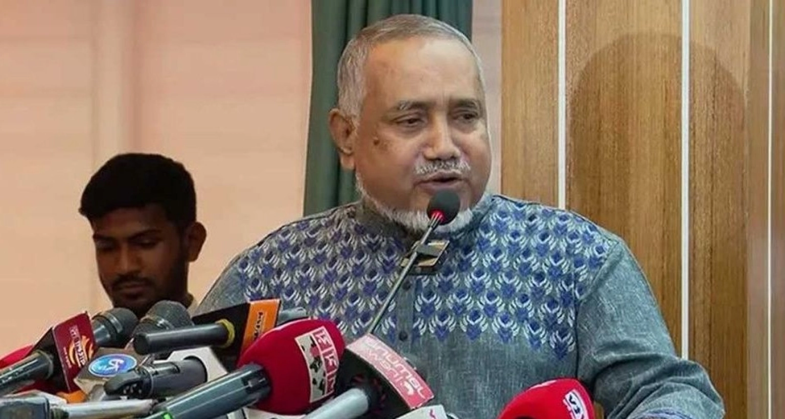 নির্বাচন যথাসময়ে না হলেও জুলাই সনদ হতে হবে: তাহের