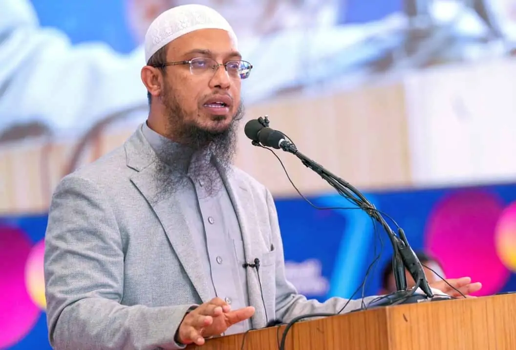 বাংলাদেশ ব্যাংকের কর্মকর্তাদের বাড়ি-গাড়ি কেনার জন্য শরিয়াহভিত্তিক ঋণ চালুর আহ্বান শায়খ আহমাদুল্লাহর