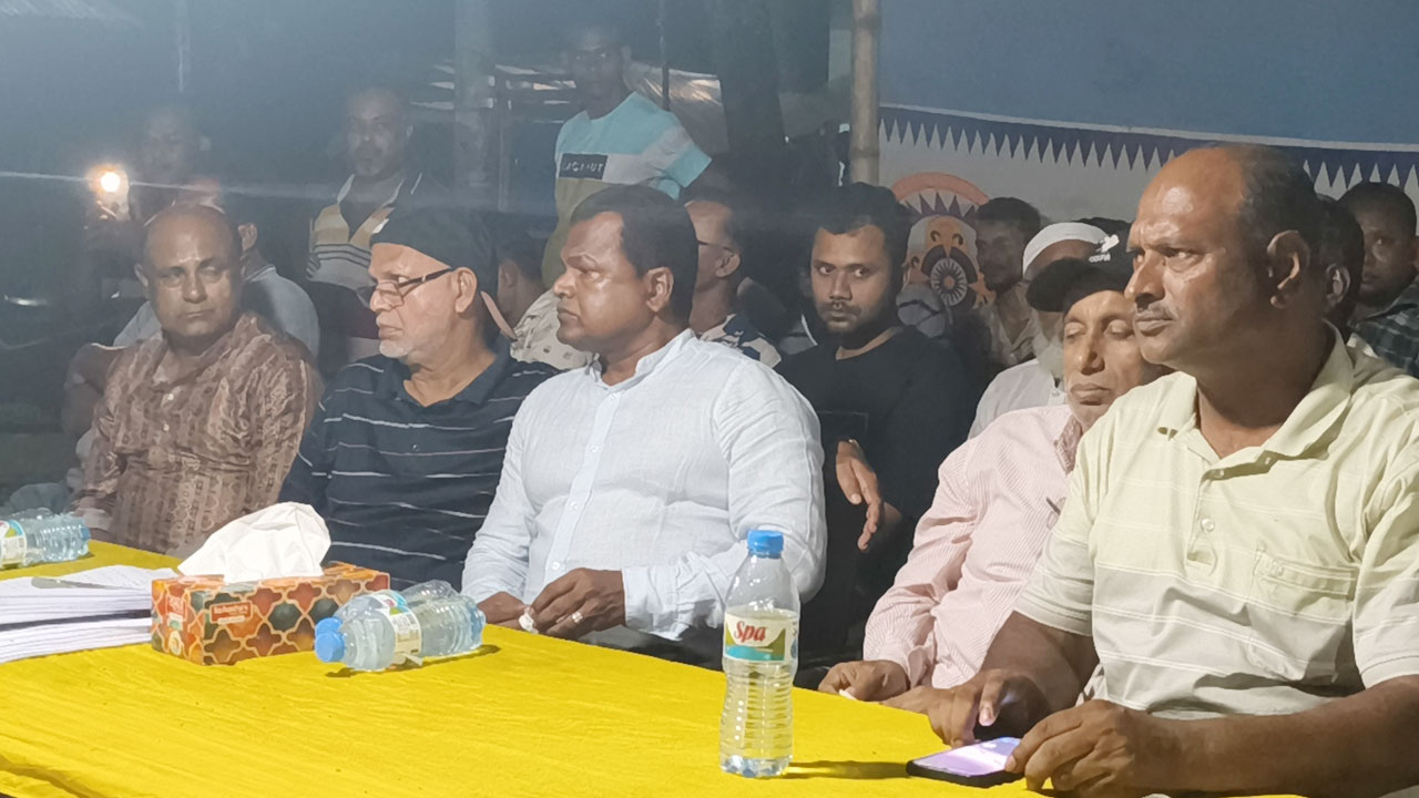 নিরীহ আ.লীগ কর্মীদের বুকে টেনে নিতে বললেন বিএনপি নেতা