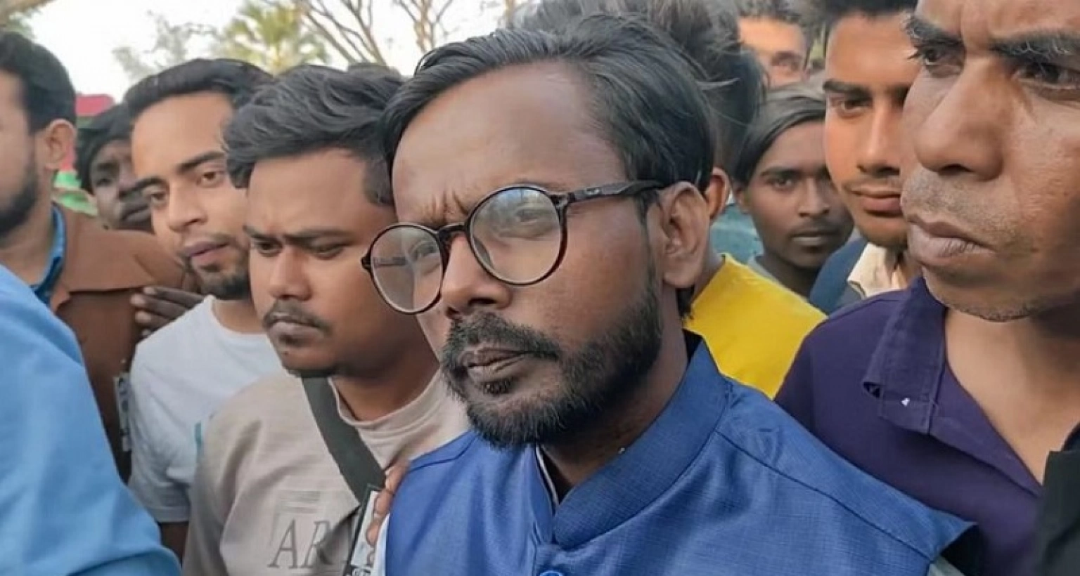 দলীয় প্রতীকে ঢাকা সিটি নির্বাচনে লড়ার ঘোষণা হিরো আলমের