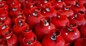 এলপি গ্যাসের দাম কমলো