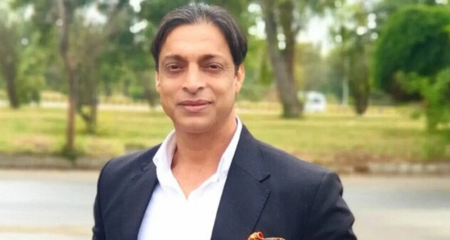 শোয়েব আখতারের চোখে সর্বকালের সেরা তিন ক্রিকেটার