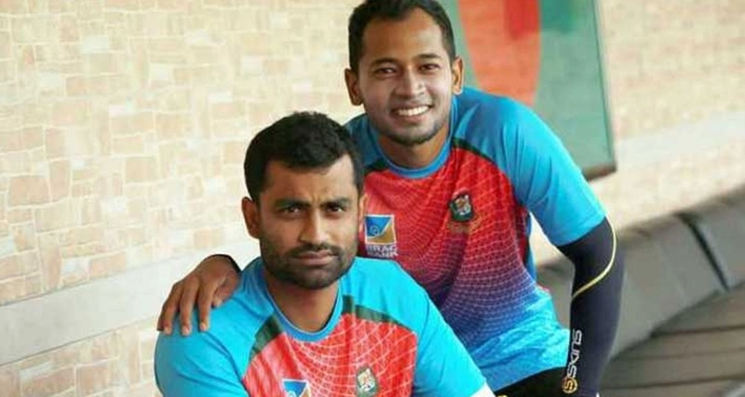 ‘তুই প্রথম, এটা তোরই প্রাপ্য’— মুশফিকের উদ্দেশে তামিম