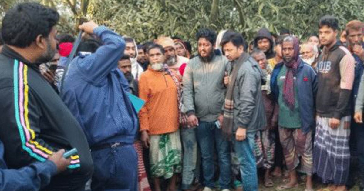 চাঁপাইনবাবগঞ্জে একজনকে চোখ উপড়ে হত্যা