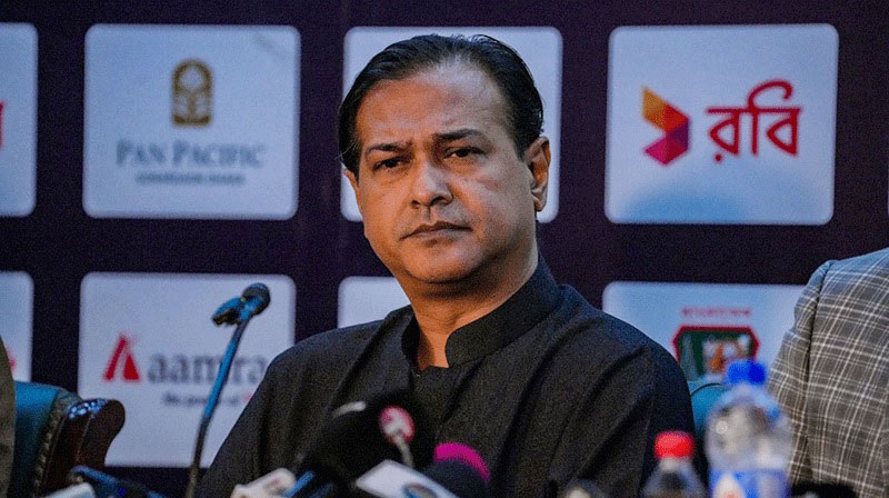আসিফ ক্ষমা না চাইলে অ্যাকশনে যাওয়ার হুমকি ফুটবলারদের