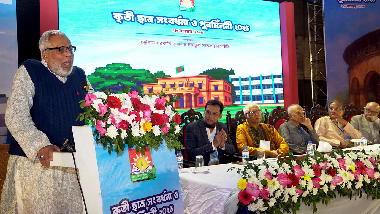 ফেব্রুয়ারির নির্বাচন হবে ‘ঐতিহাসিক ও কলঙ্কমোচনের’: উপদেষ্টা মুহাম্মদ ফাওজুল কবির খান