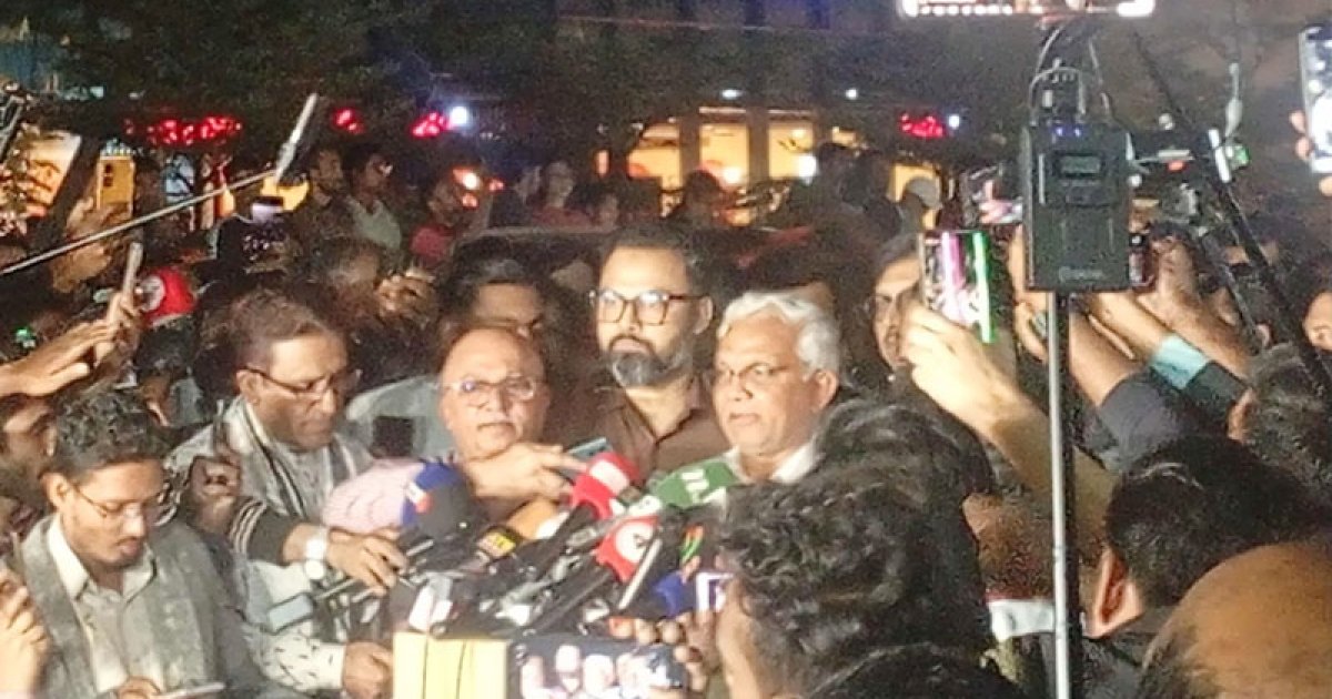খালেদা জিয়ার অবস্থা অপরিবর্তিত, মেডিক্যাল বোর্ড পরামর্শ দিলে বিদেশ নেওয়া হবে: ডা. জাহিদ