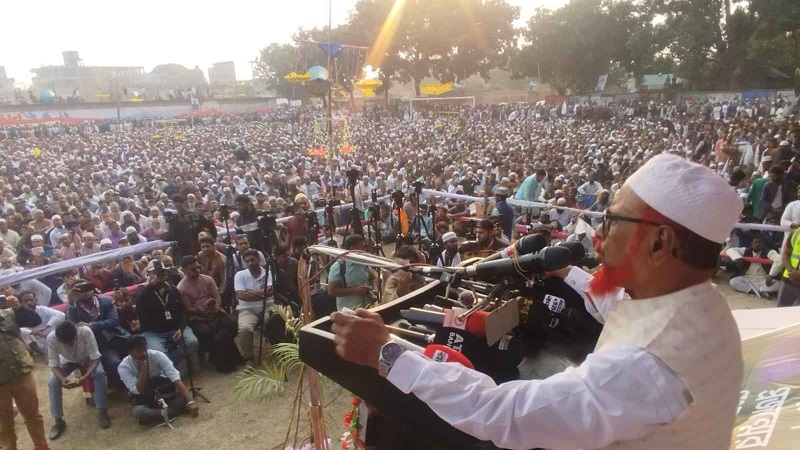 ফাঁসির মঞ্চে দাঁড়িয়েও মাতৃভূমি ত্যাগ করে না জামায়াত: এ টি এম আজহার