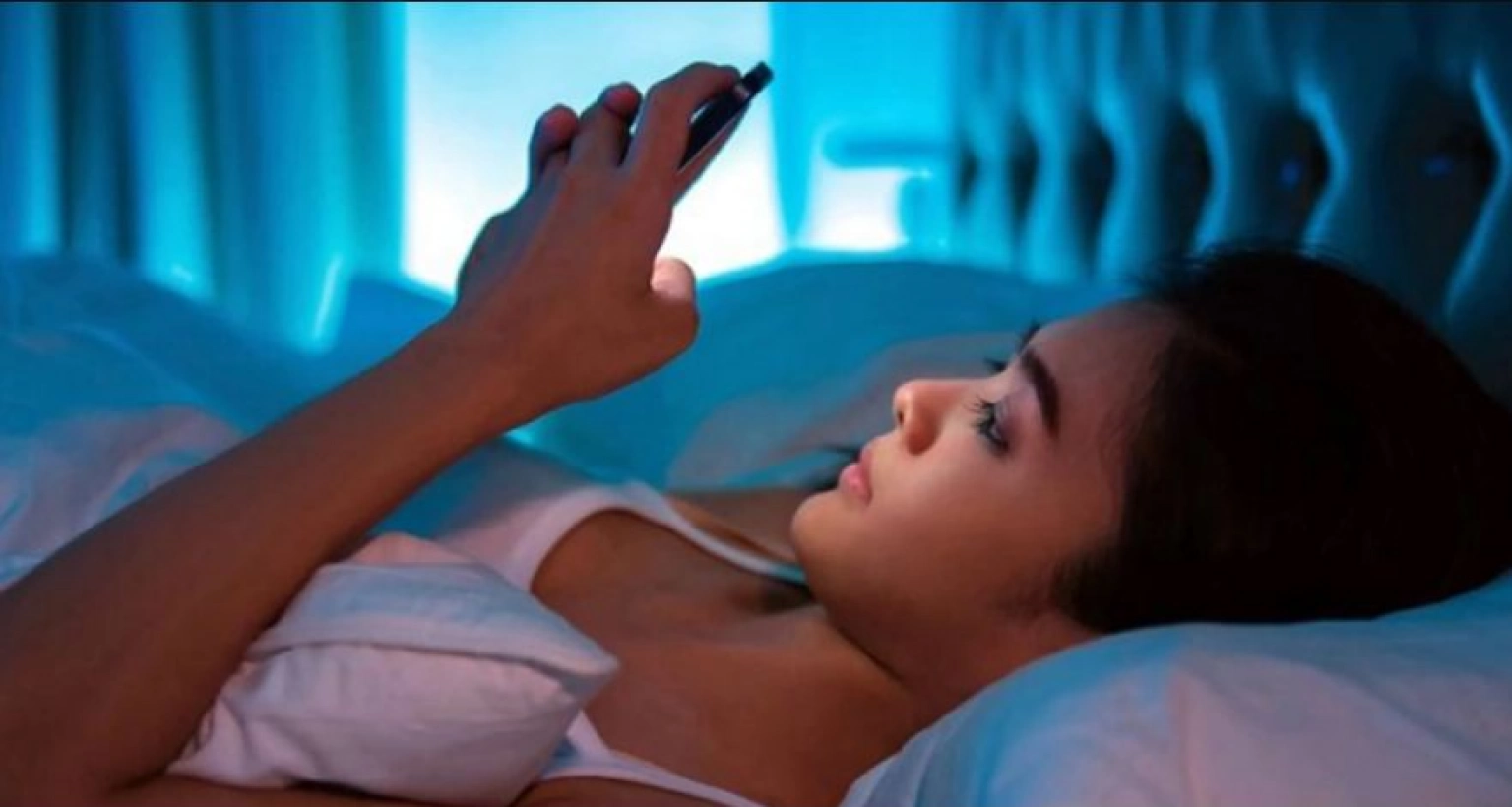 অনলাইনে দেশের তরুণ-তরুণীরা সবচেয়ে বেশি কী খোঁজে? জানাল জরিপ