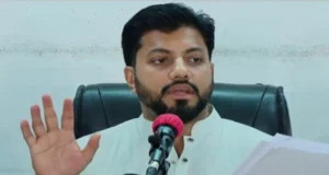 আগ্নেয়াস্ত্র প্রদর্শন নিয়ে নিজের অবস্থান ব্যাখ্যা করলেন প্রতিমন্ত্রী ইশরাক হোসেন
