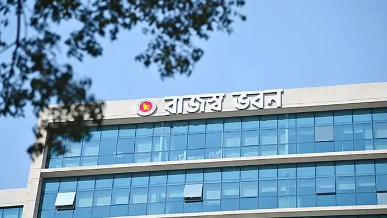 চলতি অর্থবছরের রাজস্ব ঘাটতি ২৪ হাজার কোটি টাকা
