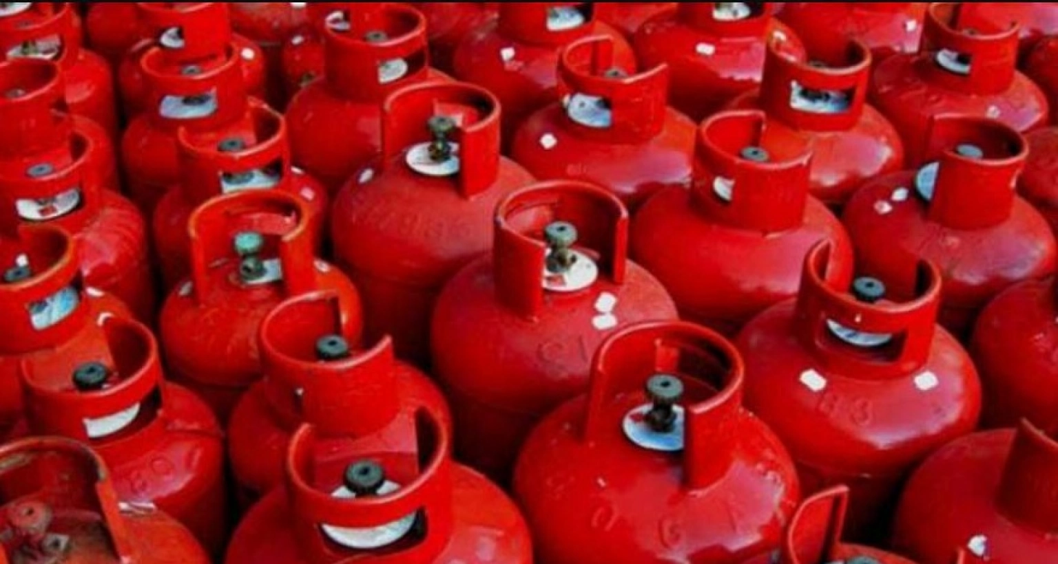 বড় লাফ এলপি গ্যাসের দামে