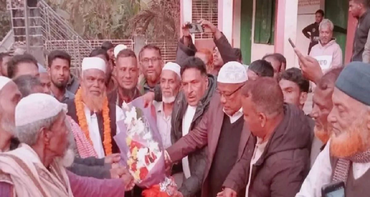 বিএনপিতে যোগ দিলেন আওয়ামী লীগের অর্ধশতাধিক নেতাকর্মী