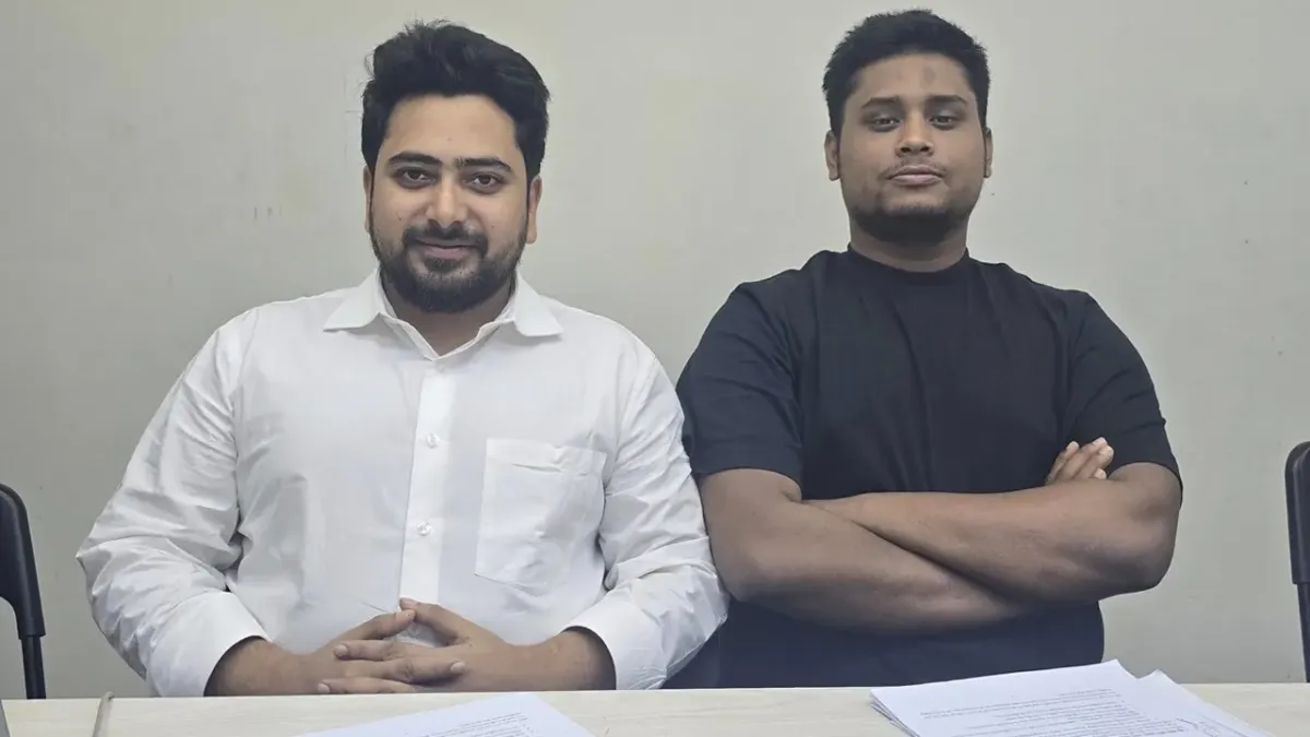 ‘জমিদারি-জুলুমের ঠাঁই হবে না’—হাসনাতকে জয়ী করতে নাহিদের আহ্বান