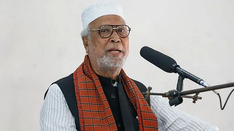 ‘আল্লাহ তোমাকে ক্ষমতা দিয়েছেন, সম্মানিত করেছেন’ বলে তারেক রহমানকে শুভেচ্ছা জানালেন কাদের সিদ্দিকী