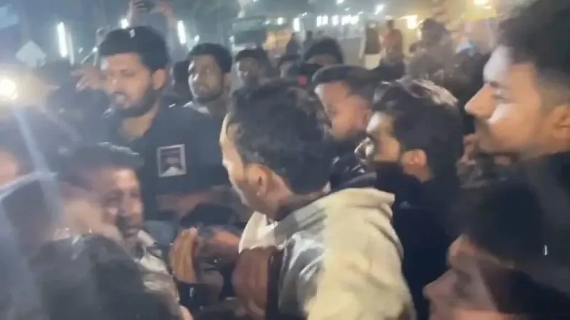 মোনাজাতে জিয়াউর রহমানের নাম না নেওয়ায় ইবি ছাত্রদলের হট্টগোল