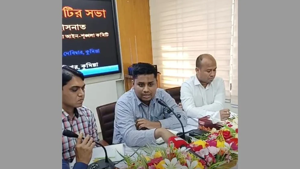সরকারি বেতন-ভাতা নিয়েই চাকরি করতে হবে, ঘুস-দুর্নীতি চলবে না: হাসনাত