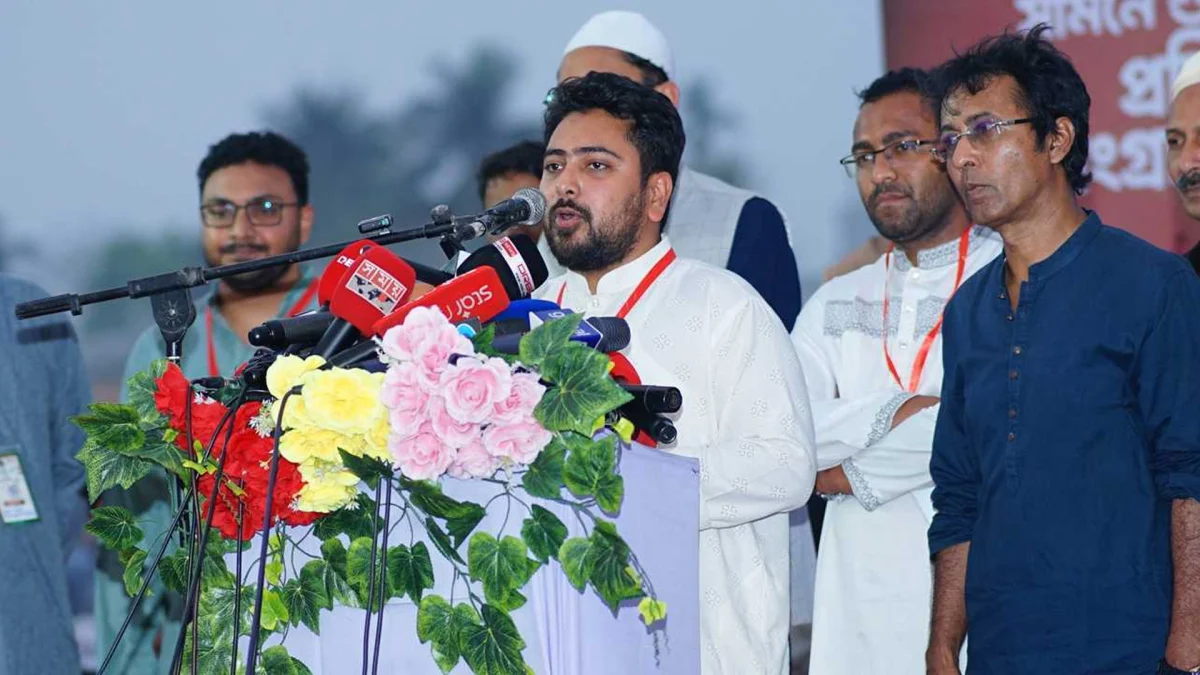সংসদে নতুন রাষ্ট্রপতি নির্বাচনের আয়োজন করতে হবে : নাহিদ ইসলাম
