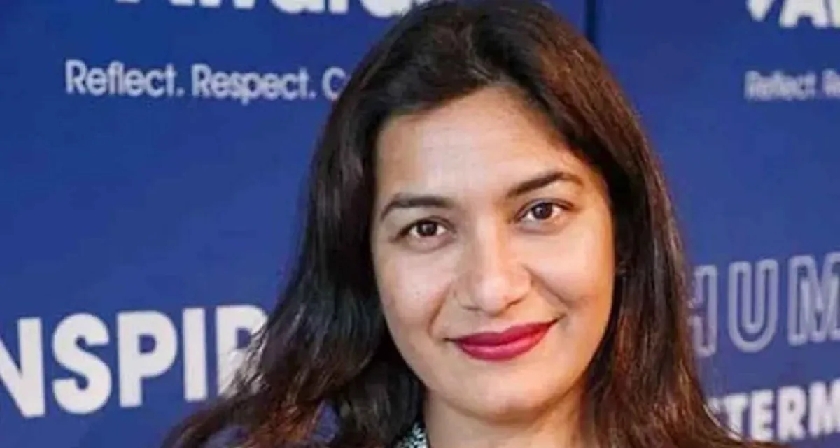 ফখরুলকন্যা যা বললেন আড়ংয়ের ব্যাগ বিতর্ক নিয়ে