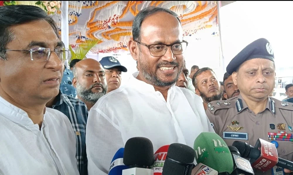 প্রধানমন্ত্রীর নির্দেশে পুলিশের পাশাপাশি দলীয় নেতাকর্মীরা কাজ করছে: টুকু