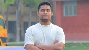 হাসনাতের প্রথম মাসের বেতন বেদে সম্প্রদায়ের শিশু শিক্ষার্থীদের জন্য দান করেছেন