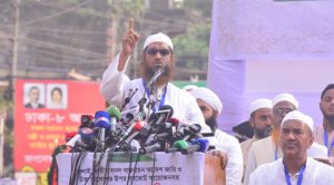 সুবিধাবাদের রাজনীতি বাদ দেন: মামুনুল হক