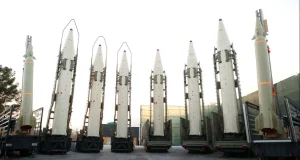 দ্রুতগতিতে ক্ষেপণাস্ত্র ও ড্রোন লঞ্চারগুলো সজ্জিত করছে ইরান