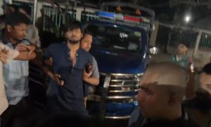 থানার ভেতরেই ডাকসু নেতা মোসাদ্দেককে পেটাল ছাত্রদল নেতারা