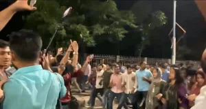 উত্তেজনা, মুখোমুখি হয়ে পড়েন রাকিব-সাদিক, তারপর…