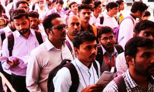 ভারতে বেকারত্বের মধ্যেই বাড়ছে অতি ধনীর সংখ্যা, বৈষম্য নিয়ে বিতর্ক