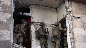 হিজবুল্লাহর বিরুদ্ধে হামলার নির্দেশ নেতানিয়াহুর