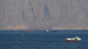 হরমুজ প্রণালি বন্ধ থাকলে পরিণাম হবে ভয়াবহ: ইইউ