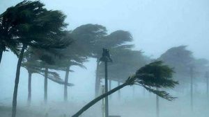 রাত গড়ালেও আকাশে ফুটবে না আলো, ১১ জেলায় ভয়ংকর তাণ্ডবের হুঁশিয়ারি