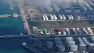 ইরানি তেল ক্রয়ের অভিযোগে চীনা রিফাইনারির ওপর যুক্তরাষ্ট্রের নিষেধাজ্ঞা