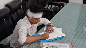 এসএসসি পরীক্ষা চলাকালে ফ্যান খুলে পড়ল শিক্ষার্থীর মাথায়