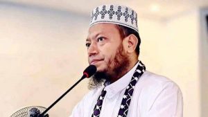 গ্রেপ্তারি পরোয়ানা জারির পর আগাম জামিন চাইলেন আমির হামজা