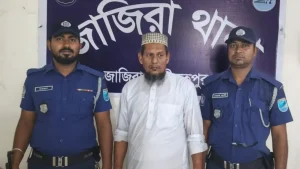 শিশুকে ডেকে নিয়ে ধর্ষণচেষ্টা, মসজিদের ইমাম আটক