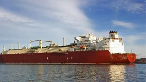 এক লাখ ৬৯ হাজার টন জ্বালানি নিয়ে চট্টগ্রাম বন্দরে ৫ জাহাজ