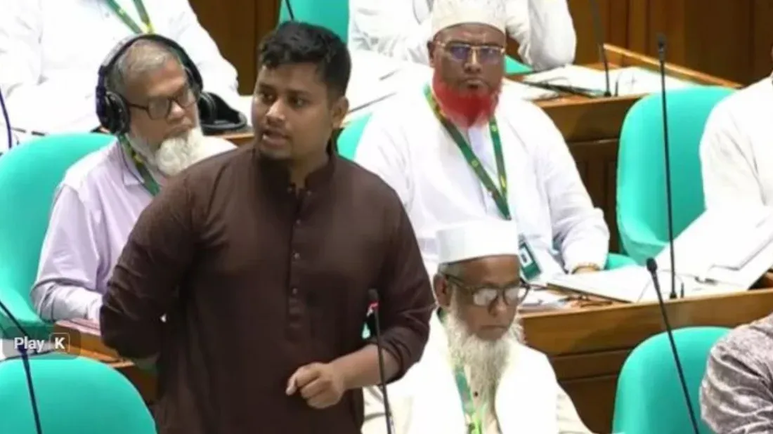 পাম্প বন্ধ হয়ে যাচ্ছে, গাড়ির সারি কি জ্বালানি মন্ত্রী দেখতে পাচ্ছেন না: হাসনাত আবদুল্লাহ