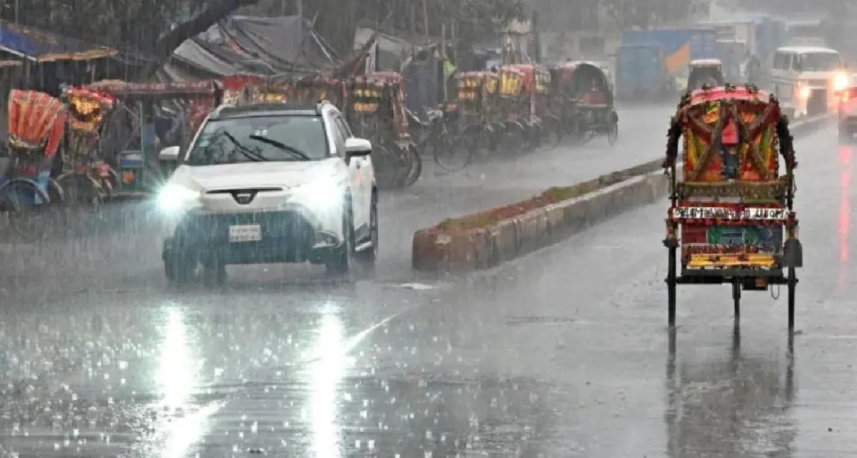 ধেয়ে বৃষ্টিবলয় ‘গর্জন’, টানা চারদিন বৃষ্টির পূর্বাভাস