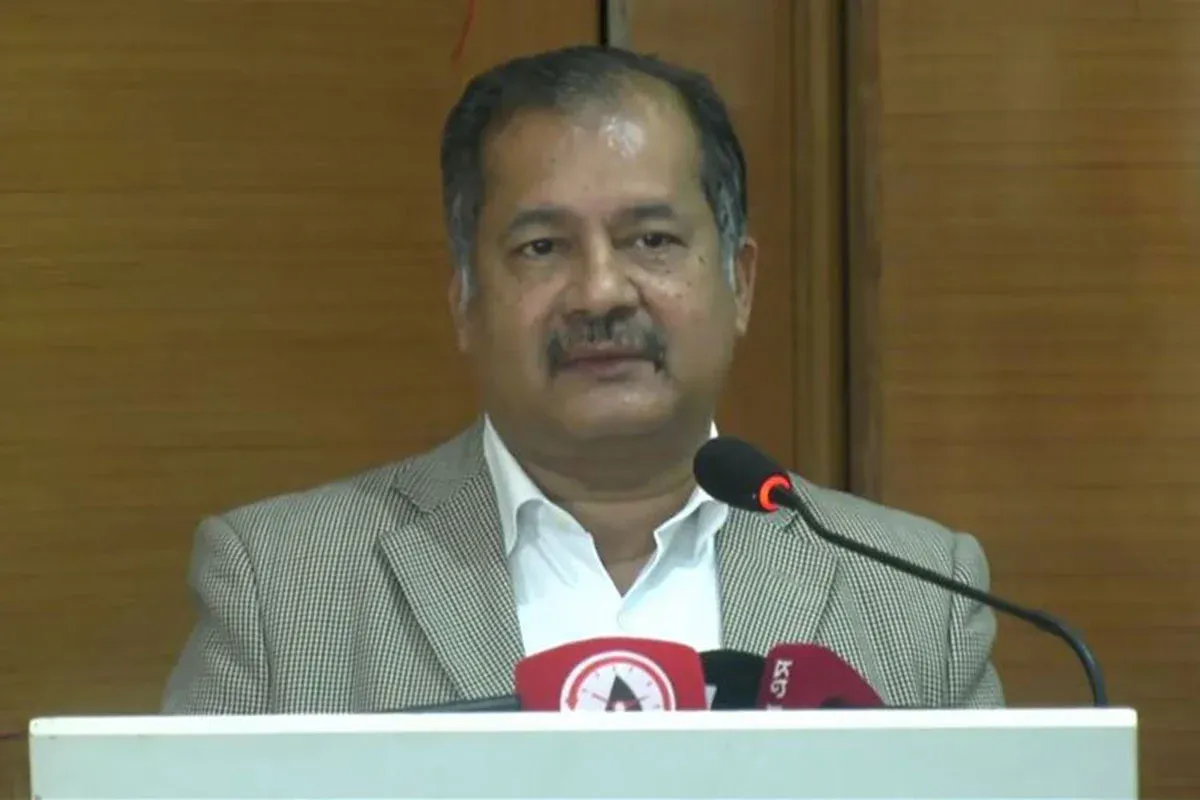 মধ্যপ্রাচ্যের যুদ্ধ দীর্ঘায়িত হলে বিপদ দেখছেন তথ্যমন্ত্রী