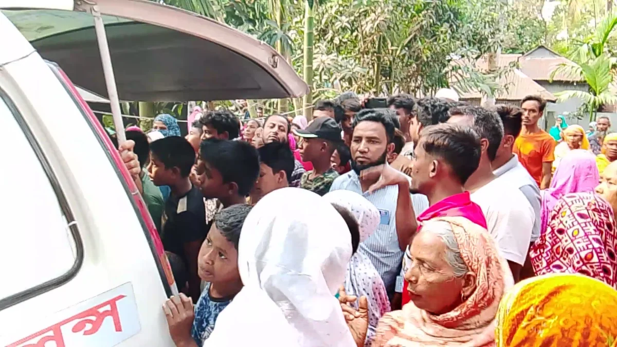 রাস্তার জমি নিয়ে বিরোধে অটোচালক নিহত