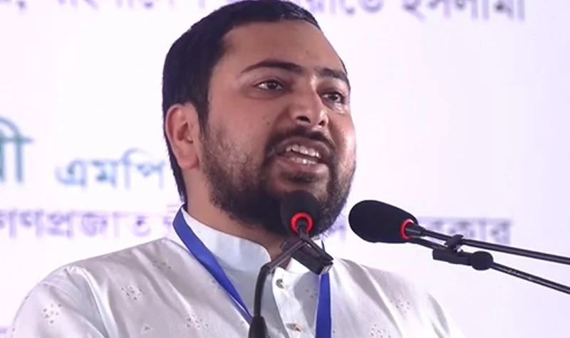 সরকারকে জনগণের সব বকেয়া বুঝিয়ে দেয়ার আহ্বান নাহিদের