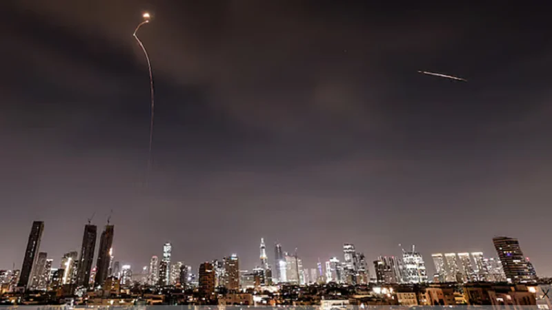 সন্ধ্যায় ইসরায়েলে রকেট হামলা করল লেবাননের যোদ্ধারা